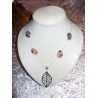 Collier Feuille et perles roses et grises