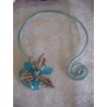 Collier fil alu perles en verre bleues