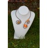 Collier fil alu perle magique orange